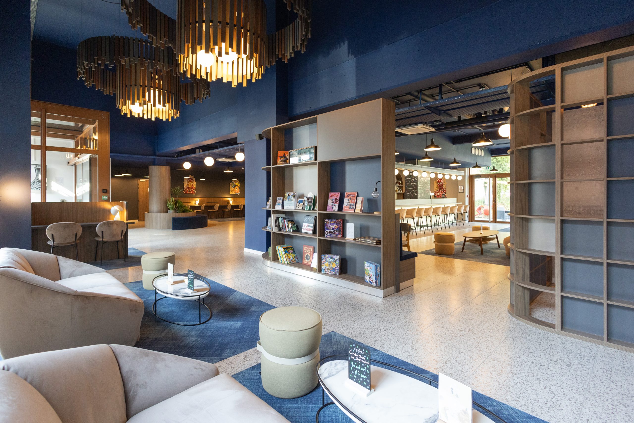 agencement d'un lobby d'hôtel